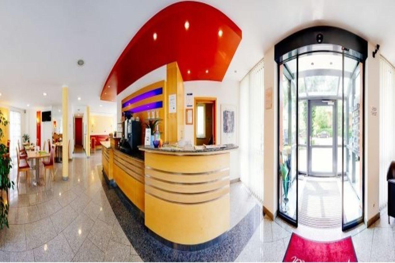 Hotel Graf Lehndorff Zur Messe München Buitenkant foto